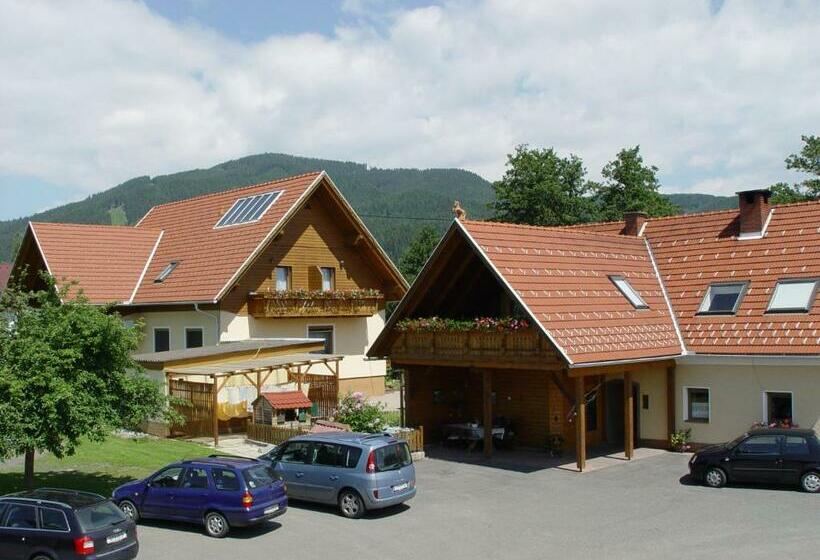 ペンション Hochfellner