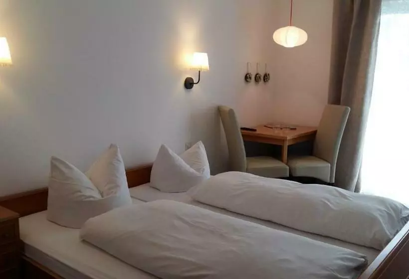 Retkeilymaja Landgasthof Grüner Baum