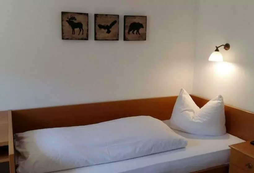 Retkeilymaja Landgasthof Grüner Baum