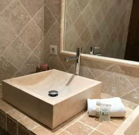 Aamiaismajoitus (B&B) Mas D Auzières