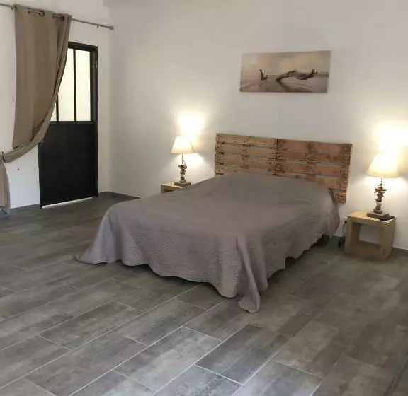 Aamiaismajoitus (B&B) Mas D Auzières