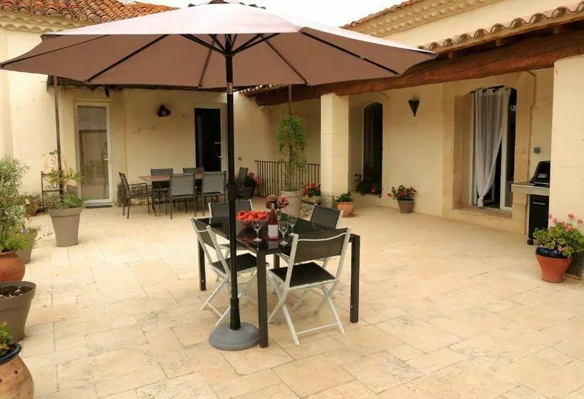 Aamiaismajoitus (B&B) Mas D Auzières