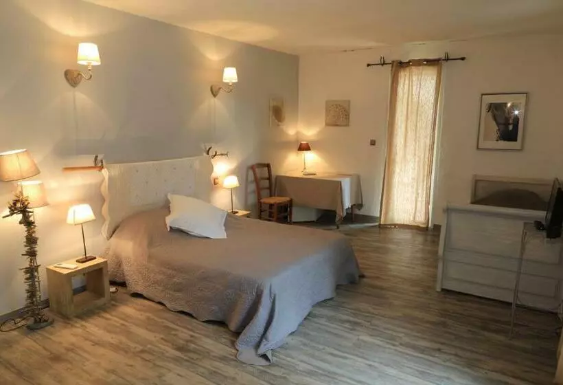 Aamiaismajoitus (B&B) Mas D Auzières