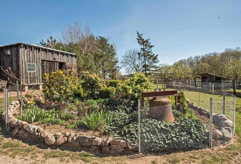 בית מלון כפרי Hof Lewin