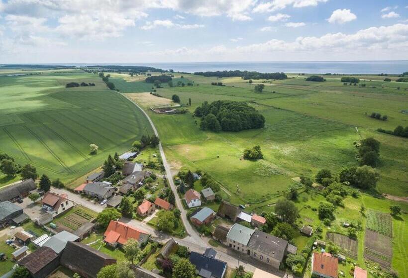 בית מלון כפרי Hof Lewin