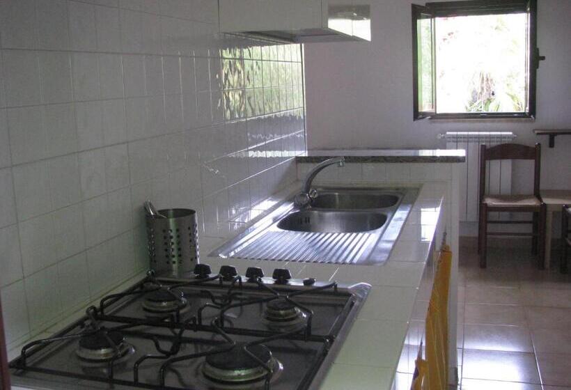 בית מלון כפרי Montecaminetto