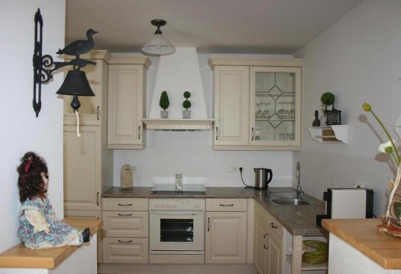 پانسیون Arkadenhof Zur Puszta Graf