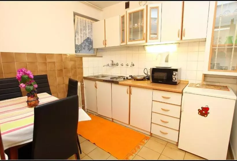 پانسیون Champagne Apartments Portorož Vp