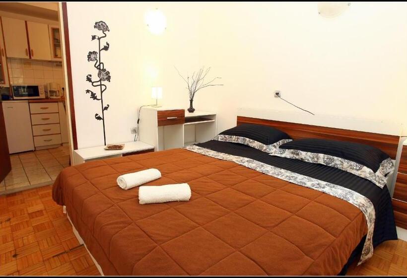 پانسیون Champagne Apartments Portorož Vp