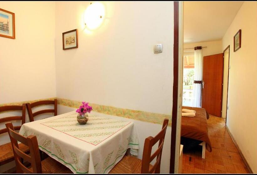 پانسیون Champagne Apartments Portorož Vp