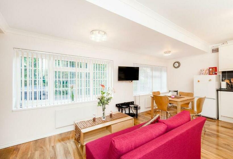 بنسيون Henley On Thames Studio Apartment