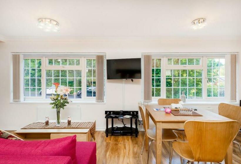 بنسيون Henley On Thames Studio Apartment
