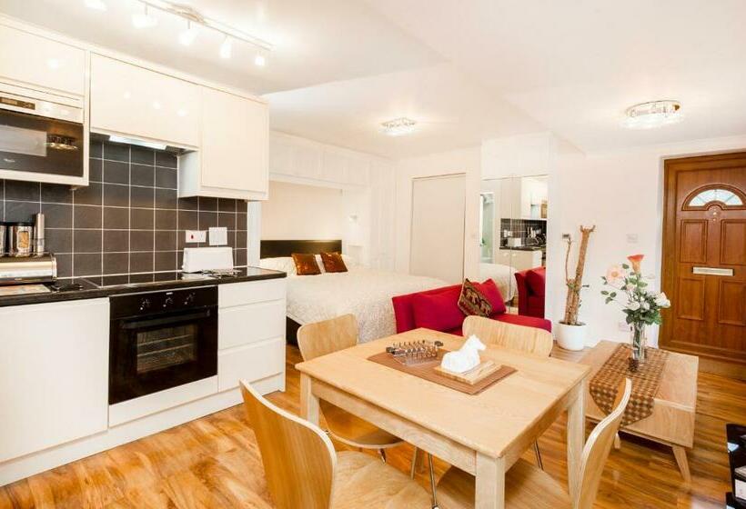 بنسيون Henley On Thames Studio Apartment