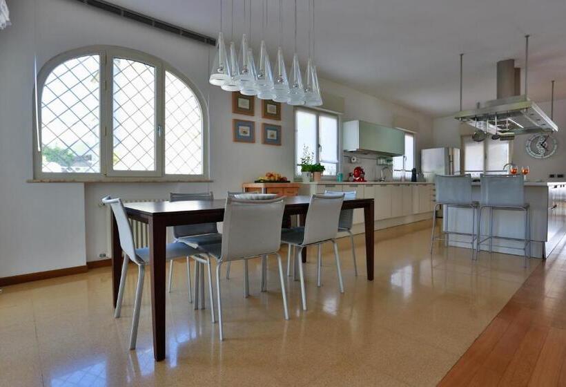 بنسيون L Ippocampo Guest House