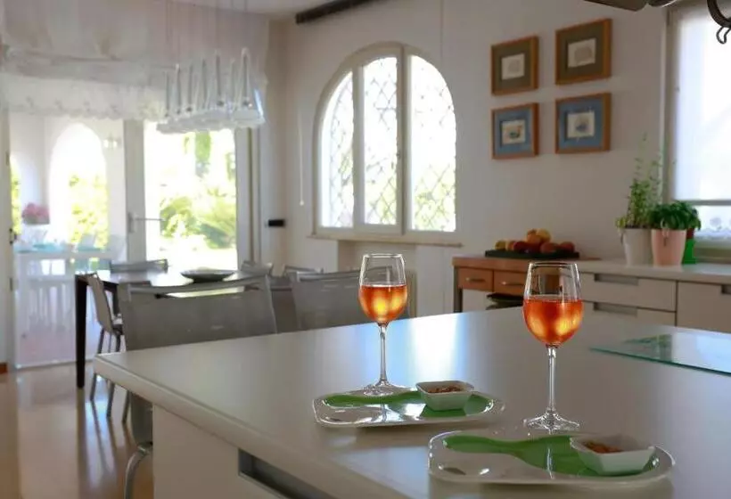 پانسیون L Ippocampo Guest House