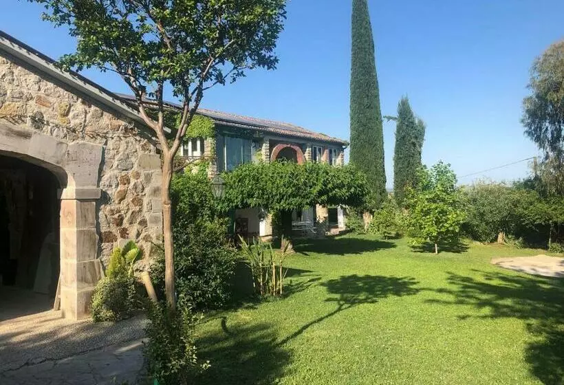 Majatalo Mas De La Croix