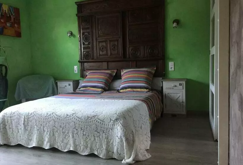 Majatalo Mas De La Croix