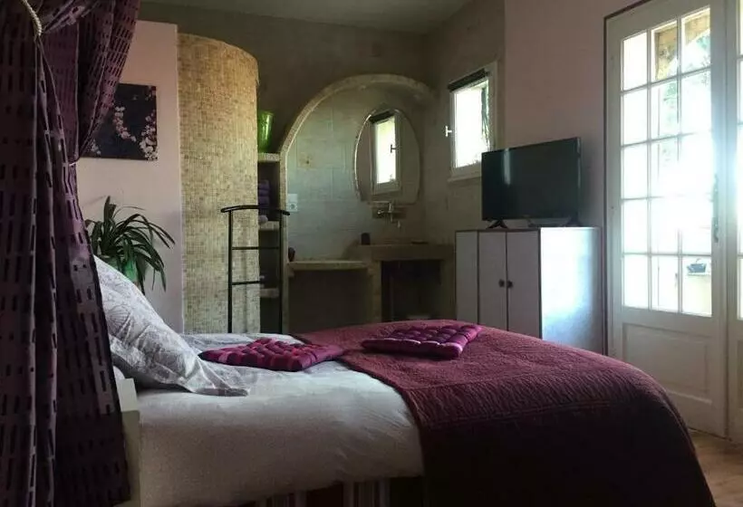 Majatalo Mas De La Croix