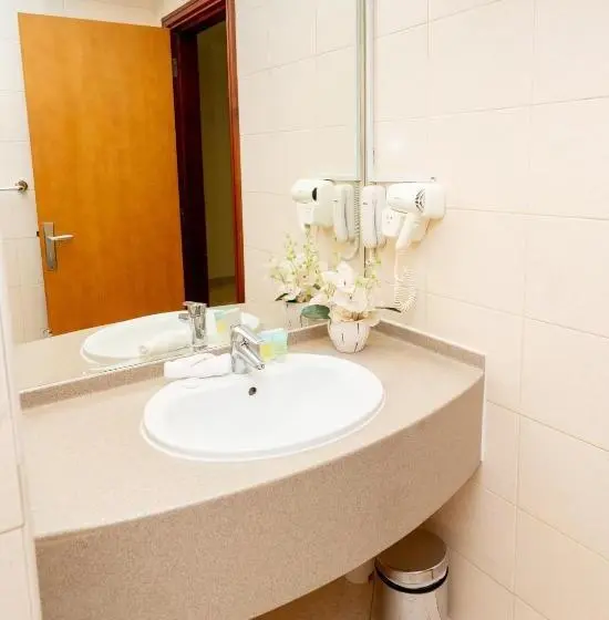 Al Raya Hotel Apartments