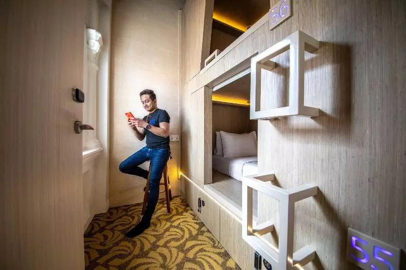 تختخواب و صبحانه Cube Boutique Capsule Hotel At Kampong Glam