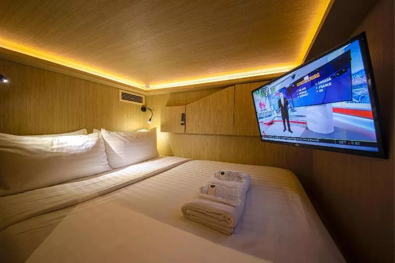 تختخواب و صبحانه Cube Boutique Capsule Hotel At Kampong Glam
