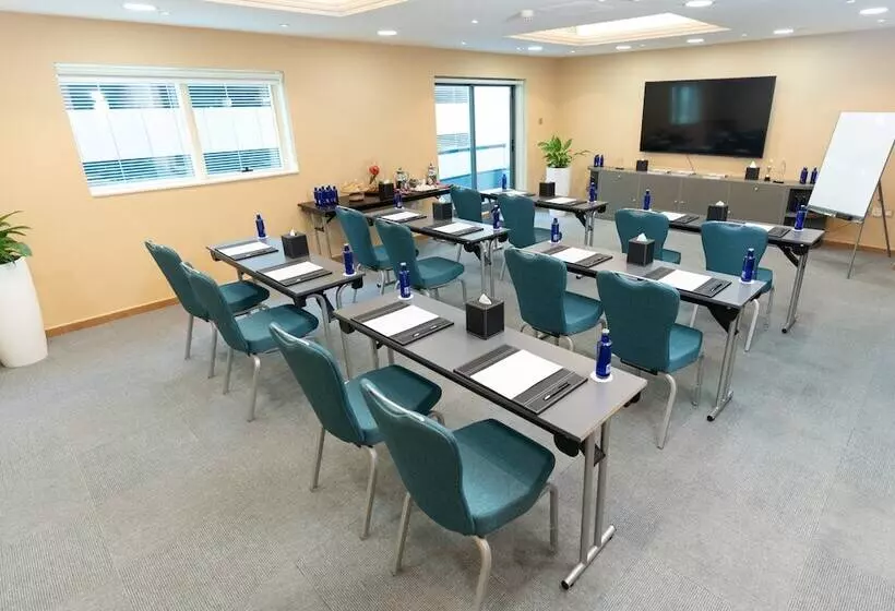 First Central Hotel Suites