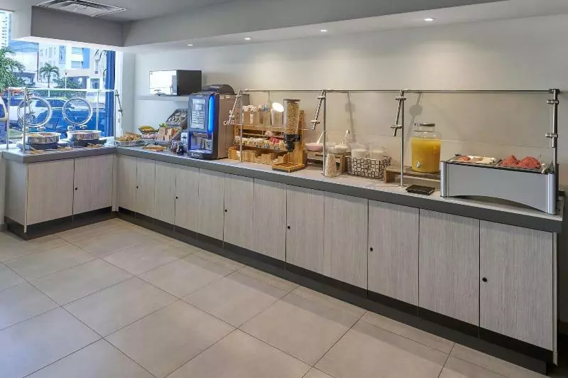 酒店 City Express Junior By Marriott Cancun