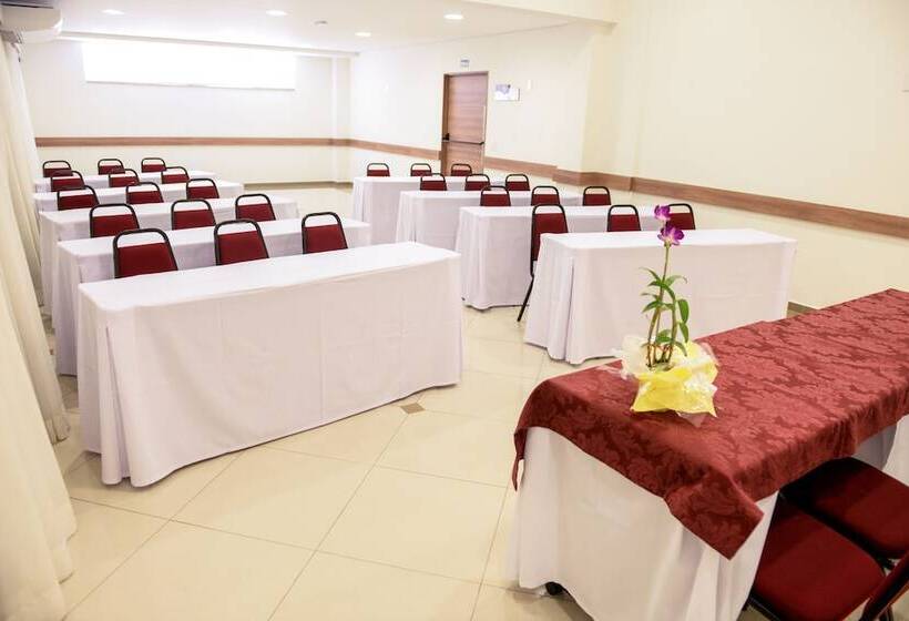 هتل Faria Lima Flat Service