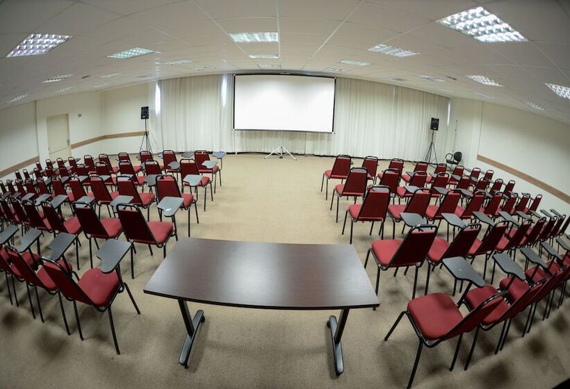 هتل Faria Lima Flat Service