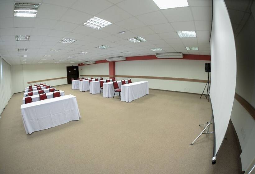 هتل Faria Lima Flat Service