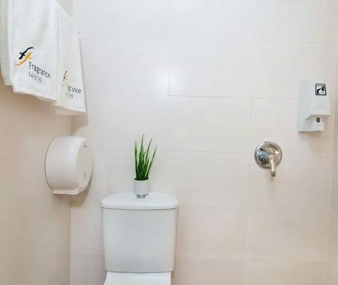 Fragrance Hotel Kovan