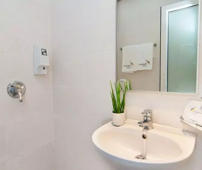 Fragrance Hotel Kovan