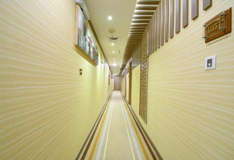 酒店 Golden Tulip Al Zahabi