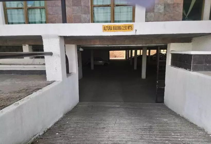 Capital Oc Hotel Marney