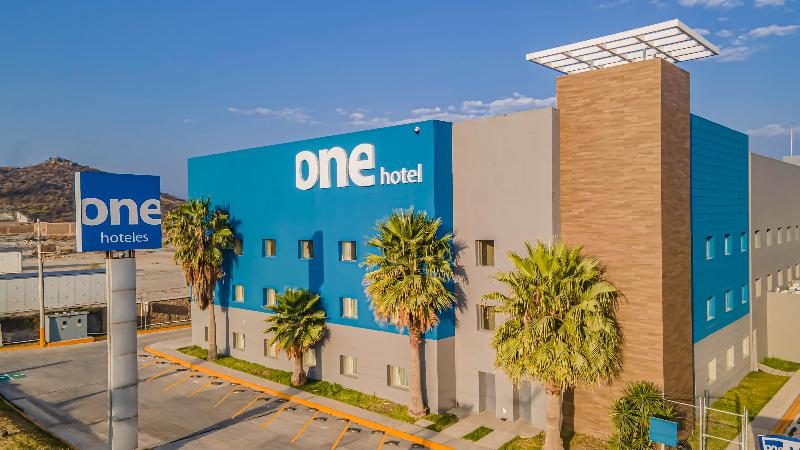 هتل One Saltillo Aeropuerto