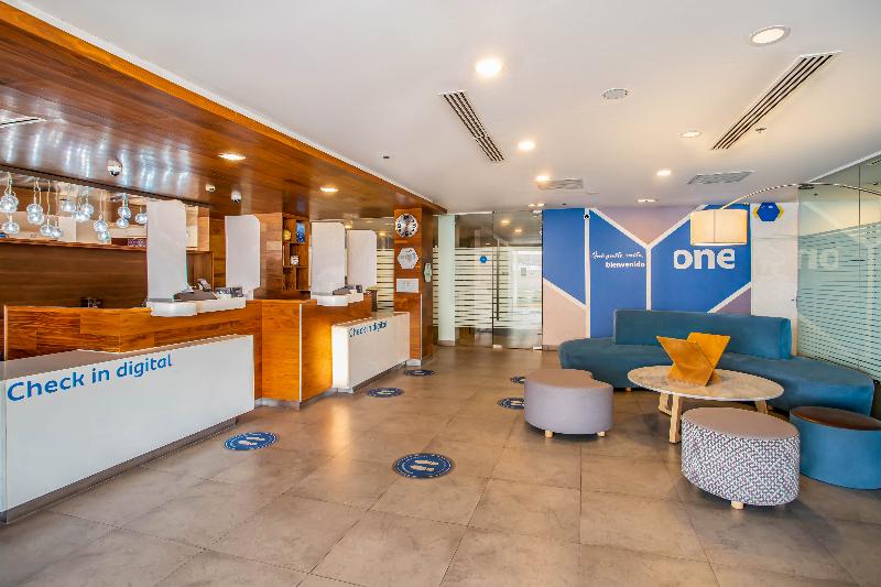 هتل One Saltillo Aeropuerto