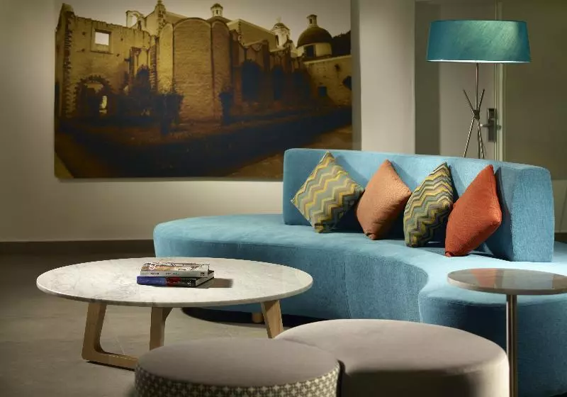 Отель One Saltillo Aeropuerto