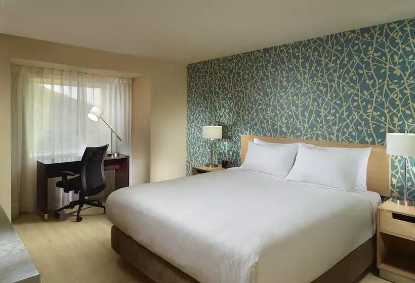 Отель One Saltillo Aeropuerto