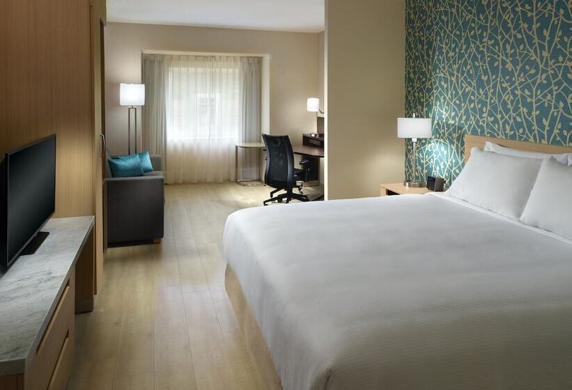 هتل One Saltillo Aeropuerto