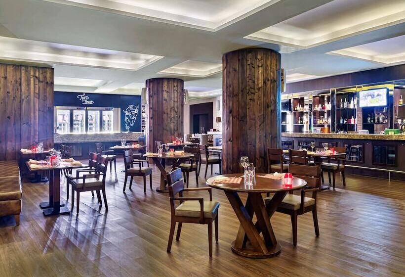 Rixos The Palm Hotel & Suites - Ultra All Inclusive