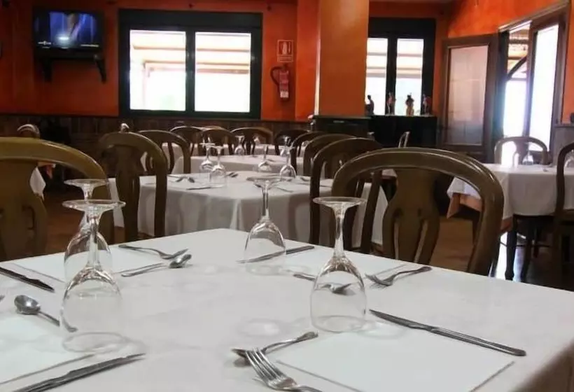 乡村酒店  Rural Hojaranzos