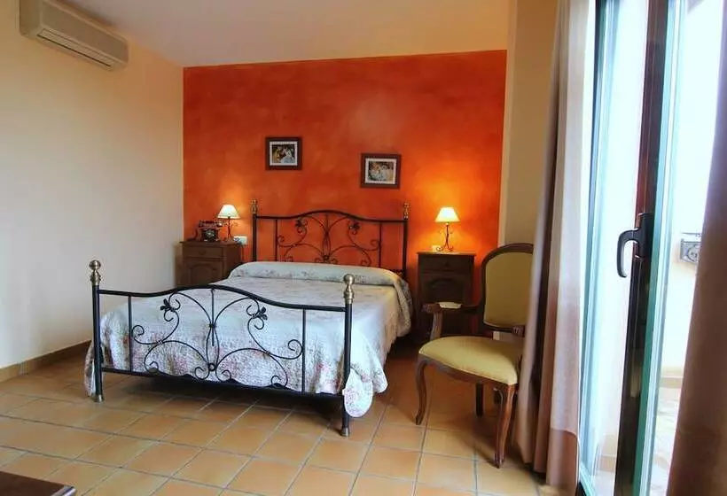 乡村酒店  Rural Hojaranzos