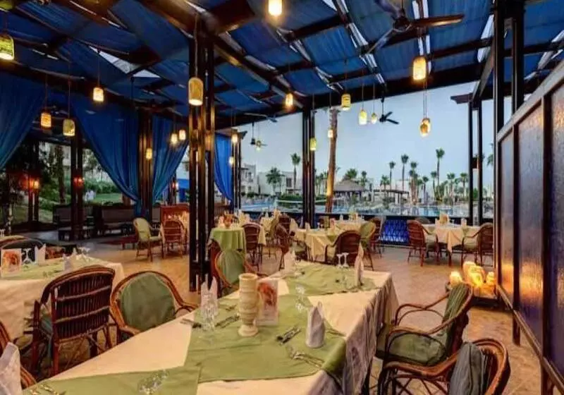 استراحتگاه Amphoras Aqua