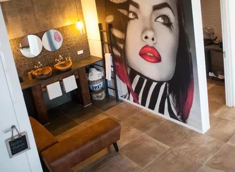 Bed and Breakfast Byonz