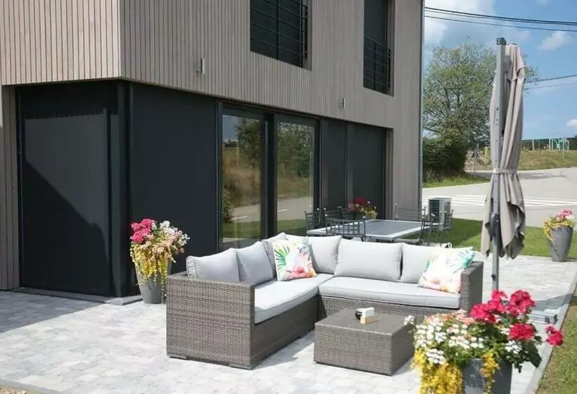 ベッドアンドブレックファースト La Colombe