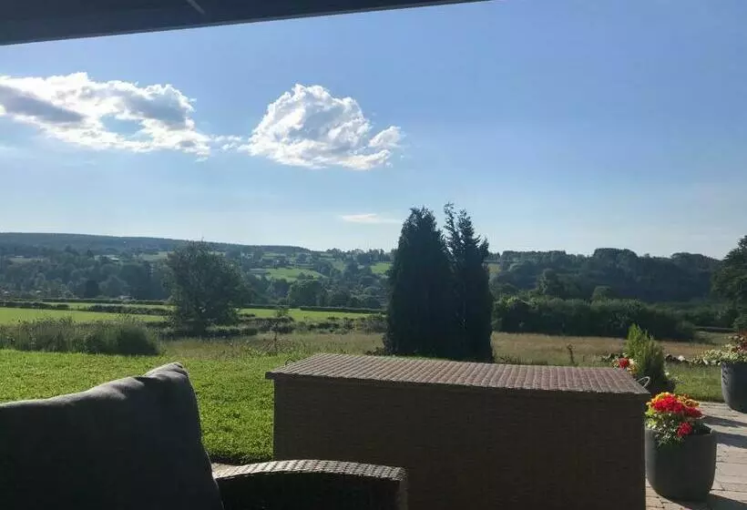 ベッドアンドブレックファースト La Colombe