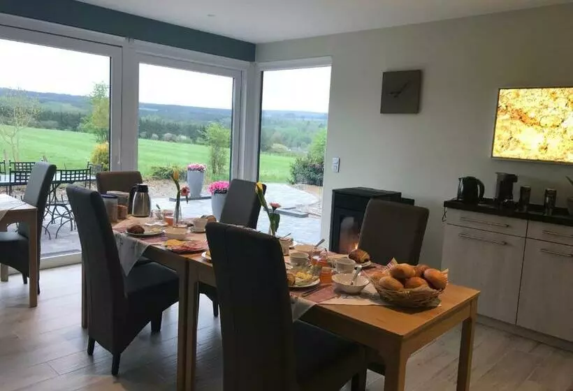 ベッドアンドブレックファースト La Colombe