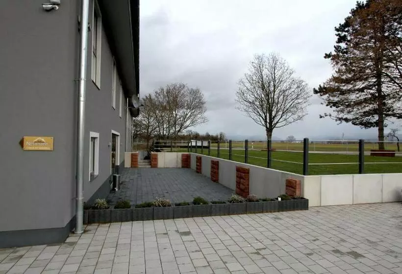 Aamiaismajoitus (B&B) Neumann S übernachten