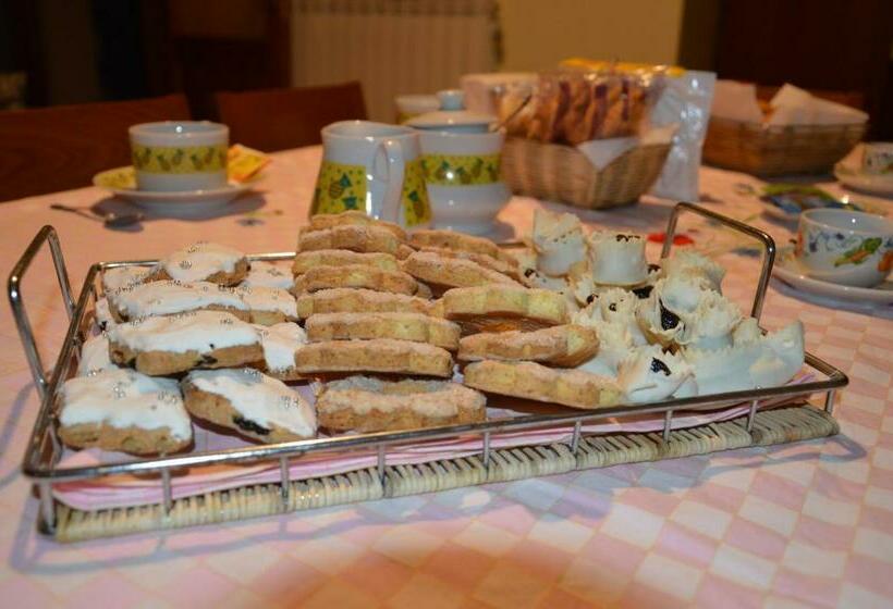 צימר Sa Domo Tua Iun E5942