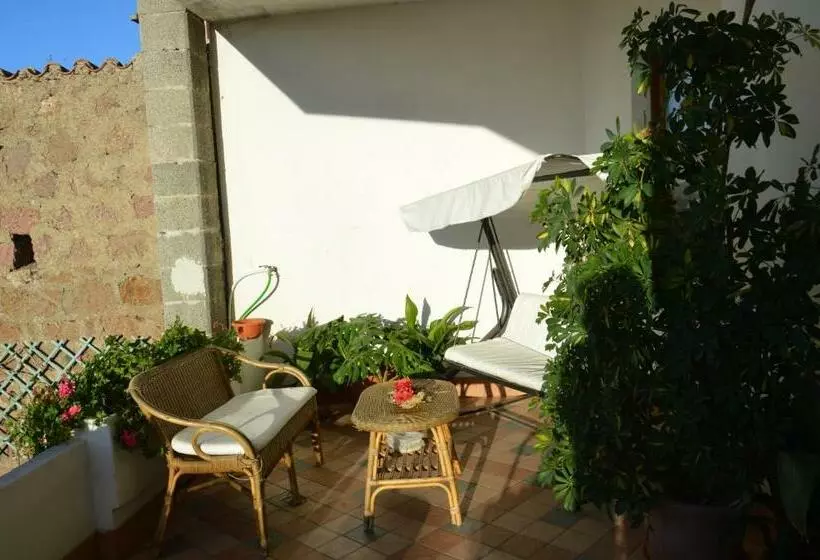 ベッドアンドブレックファースト Sa Domo Tua Iun E5942